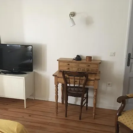 D'hotes La Pierrerie Bed & Breakfast