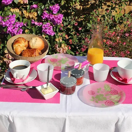 D'hotes La Pierrerie Bed & Breakfast 3*